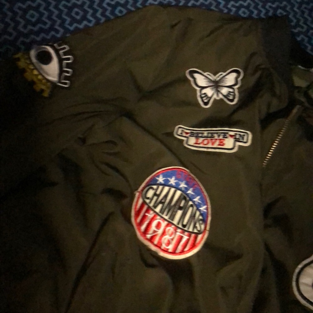 Jacket - Picture 2 of 4